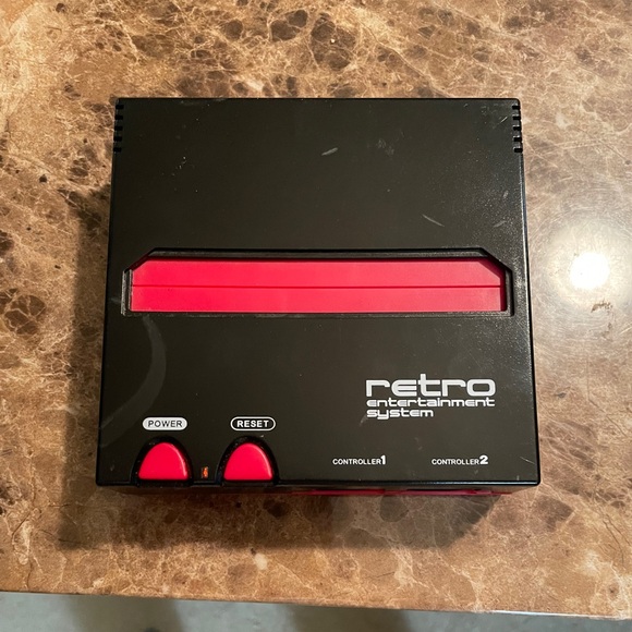 NES clone console with 2 games /2 controllers - Picture 5 of 13